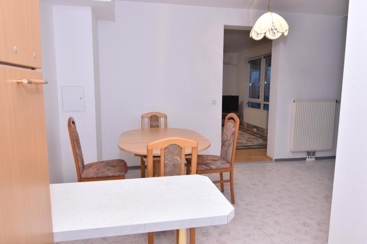 Modern At Vic Viena